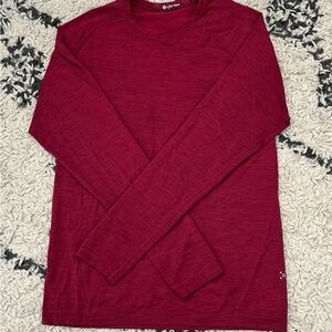 Mens Small Lululemon Athletica Long Sleeved “Like New” top (or Women’s M)